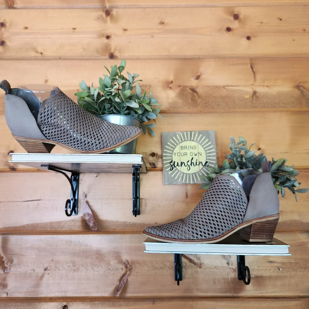 Dolce Vita 💜 Sher Perforated Laser Leather Western Boho Taupe Ankle Booties 7.5